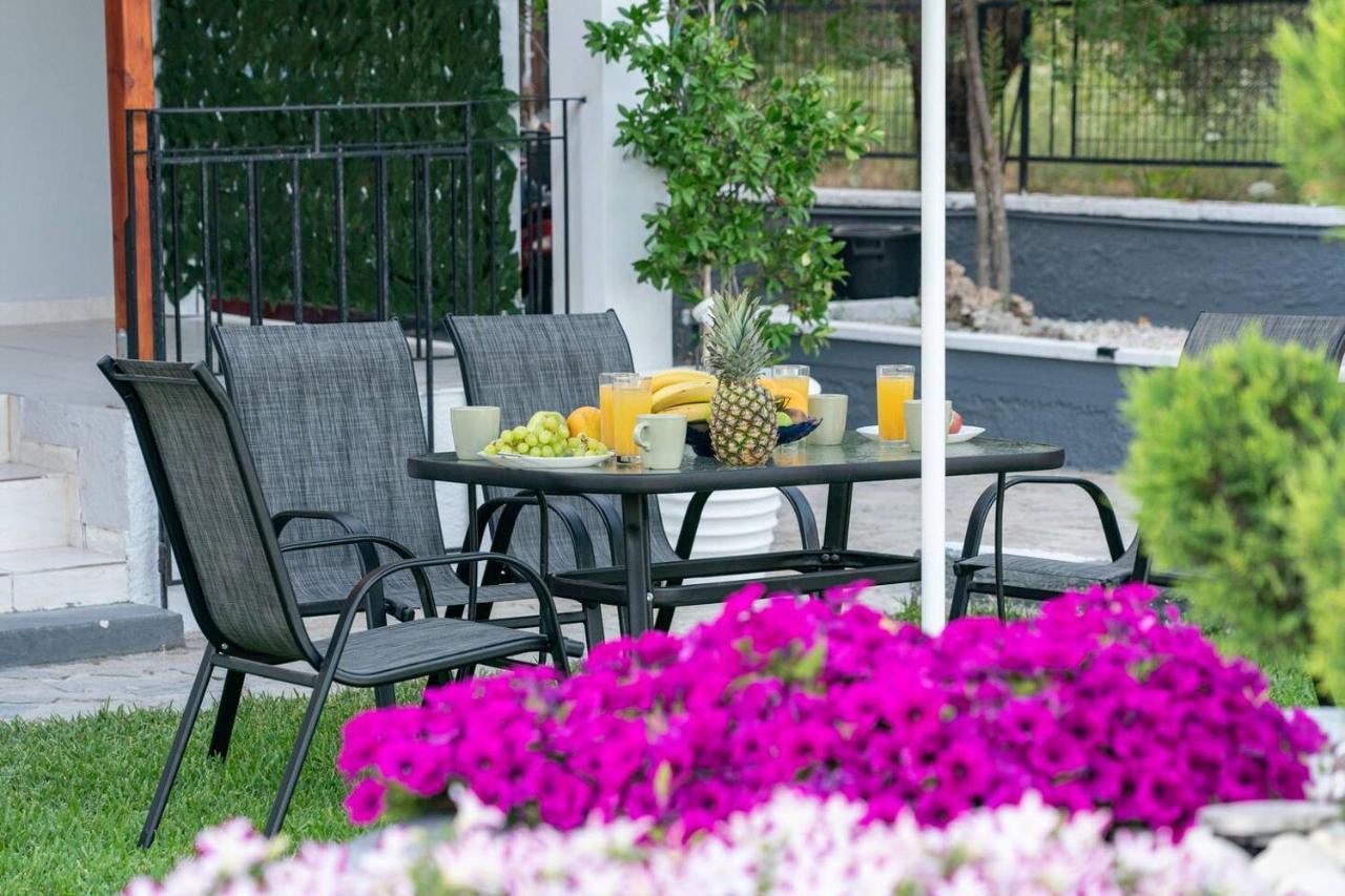 Afroditi Holiday Home - Blue Apartment Svoronata Buitenkant foto
